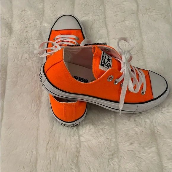 Converse Bright Orange Sneakers Women’s 7 Men’s 5 - Picture 4 of 5